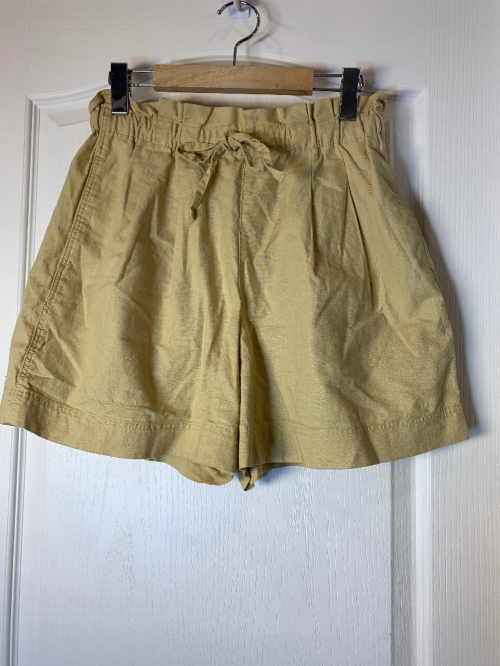 Uniqlo Linen Cotton Pull-On Shorts Small | Yellow Summer Casual Shorts